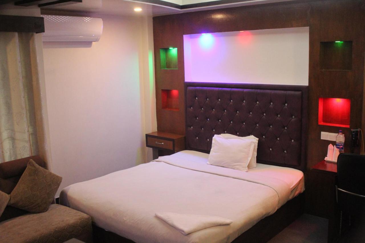 Hotel Blue Bird Dhaka Exterior foto