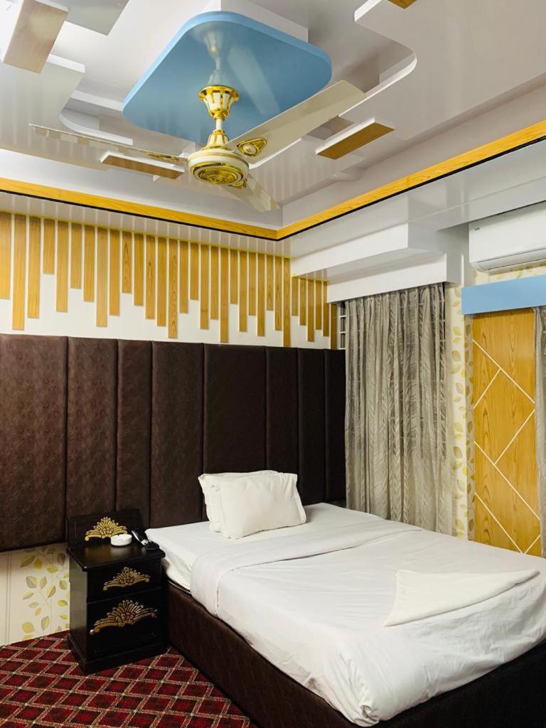 Hotel Blue Bird Dhaka Habitación foto