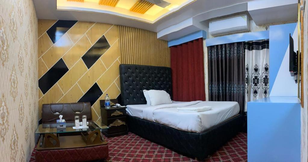 Hotel Blue Bird Dhaka Habitación foto