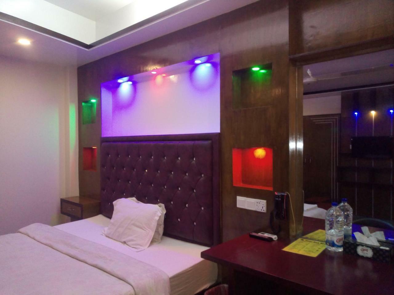 Hotel Blue Bird Dhaka Exterior foto